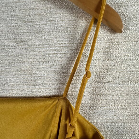 Soprano womens SZ M Yellow Scalloped Hem Spaghetti Strap Mini Dress feminine - Picture 6 of 12